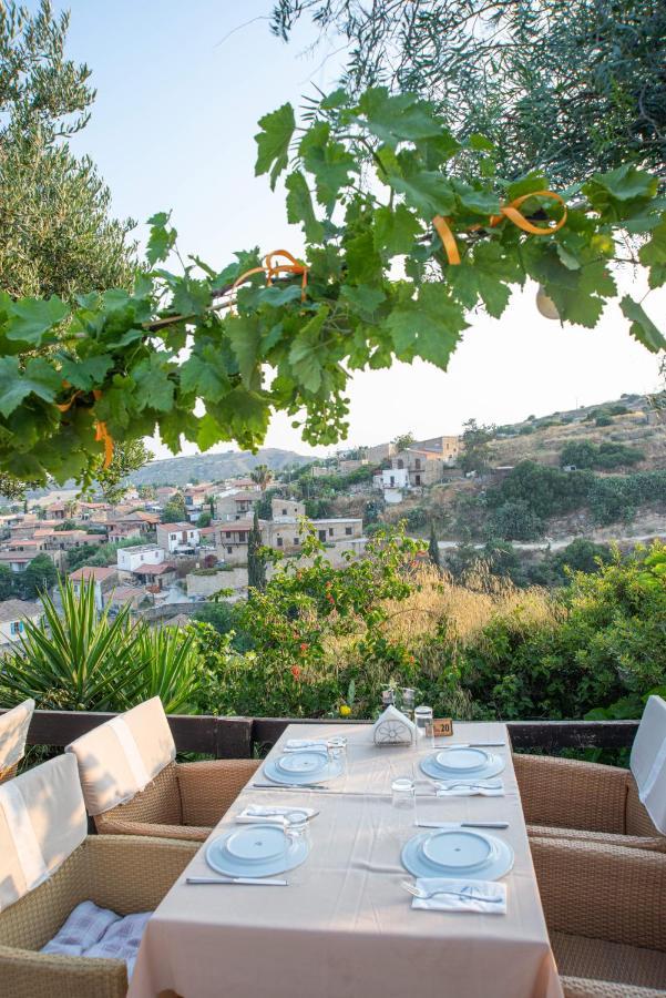 Zoes Traditional Apartments, Bed & Breakfast Larnaca Extérieur photo